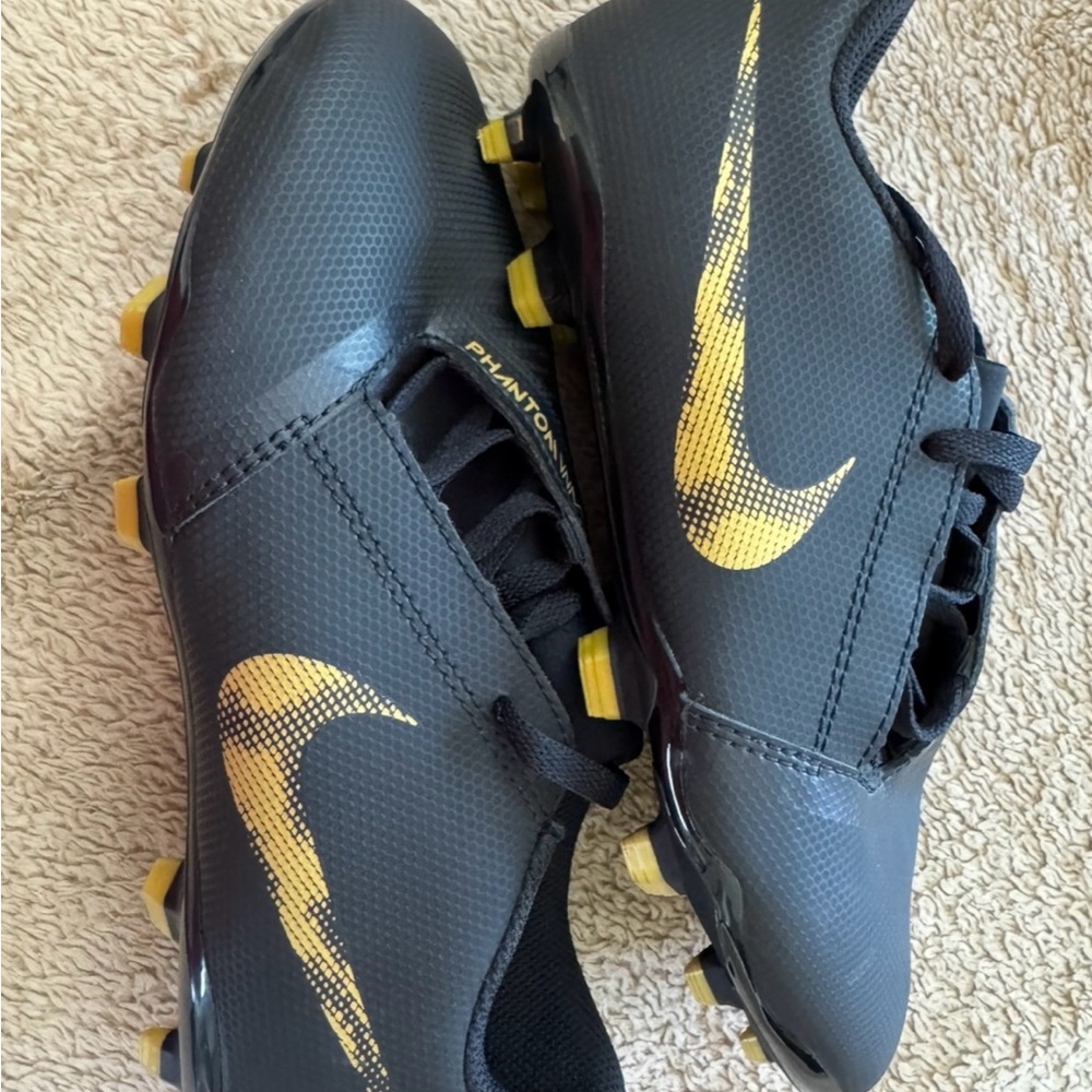 Nike Phantom Black and Gold kids cleats -3Y